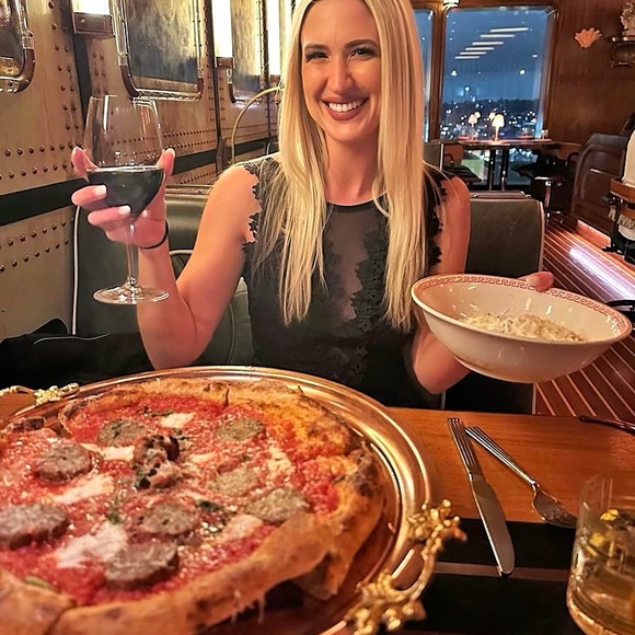 Meet your Posher, Shannon - Picture 11 of 15